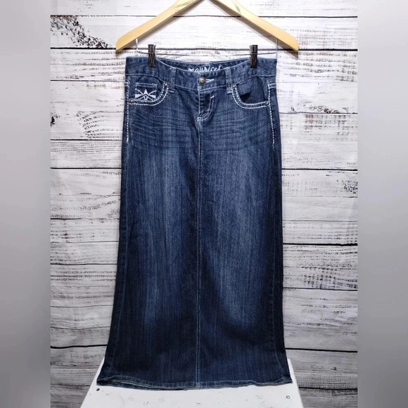 Maurices Maxi Denim Skirt Dark Blue Wash size 3/4 Vintage Y2K - Picture 1 of 6